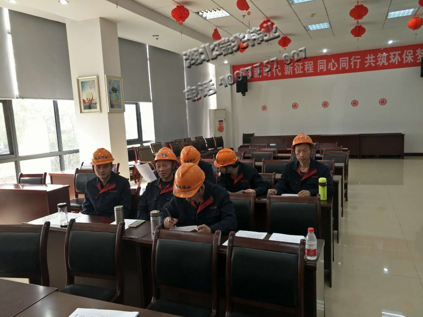 瑞泰風工業大風扇、鋼結構廠房通風降溫方案、廠房車間通風降溫方案、大型工業風扇、物流倉儲大風扇、大吊扇、工業風扇、廠房車間降溫設備、廠房車間通風設備、車間溫控設備、工業大吊扇、工業大風扇、工業節能風扇、湖北瑞兆偉業通風降溫科技有限公司