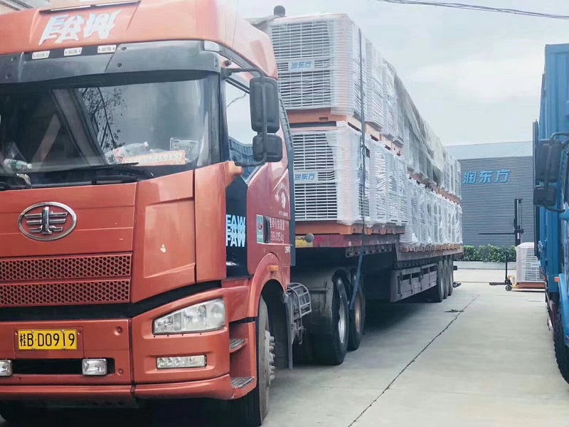 鋼結構廠房通風降溫方案、廠房車間通風降溫方案、大型工業風扇、物流倉儲大風扇、大吊扇、工業風扇、廠房車間降溫設備、廠房車間通風設備、車間溫控設備、工業大吊扇、工業大風扇、工業節能風扇、湖北瑞兆偉業通風降溫科技有限公司
