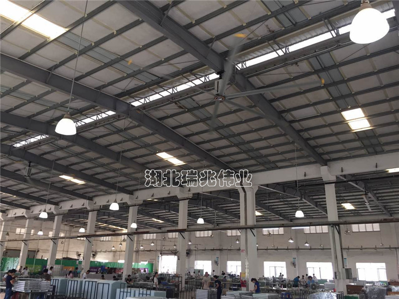 鋼結構廠房通風降溫方案、大型工業風扇、物流倉儲大風扇、大吊扇、工業風扇、車間溫控設備、工業大吊扇、工業大風扇、工業節能風扇一站式服務及廠房車間通風降溫方案與廠房車間通風降溫設備