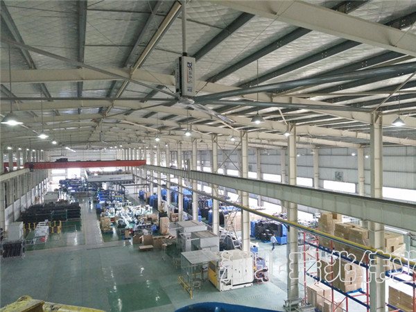 瑞泰風扇機組合，高大空間通風降溫，工業大吊扇，瑞泰風工業大風扇，蒸發式冷氣機，高大型廠房車間通風降溫，