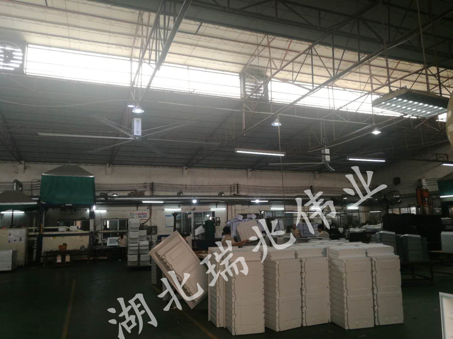 大型工業風扇解決大型廠房通風降溫難題